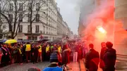 Frankreich erschüttert: Linker Schlägertrupp tötet rechten Demonstranten in Lyon