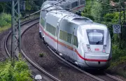 Früh-ICE von Rostock nach Hamburg bleibt erhalten: Einigung zwischen Land und Bahn