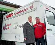 Früher Abschied: Tschernys Grillhähnchen-Mobil steht jetzt zum Verkauf