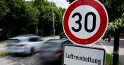 Gerichtsurteil: Tempo-30-Schilder an Landshuter Allee müssen vorläufig wieder aufgestellt werden