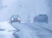 Glättegefahr durch Schneefall und gefrierende Nässe - DWD warnt vor rutschigen Straßen