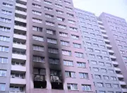 Hochhausbrand in Lichtenberg: Wohnungsgesellschaft sichert umfassende Hilfe zu