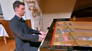 Junger Pianist Max Mostovetski begeistert mit Klassik-Feuerwerk im Ascherslebener Rathaussaal