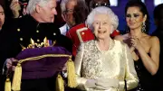 Königliche Erinnerungsstücke für den guten Zweck: Queen-Exponate kommen unter den Hammer