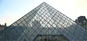 Louvre in Paris: Wasserschaden beschädigt historisches Deckengemälde nahe Mona Lisa