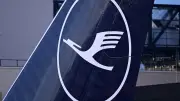 Lufthansa prüft Ultra-Basistarif: Nur noch reine Beförderung ohne Extras?