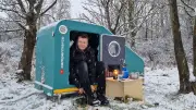 Magdeburger baut Mini-Camper für E-Bike und begeistert Millionen online