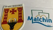 Malchin führt neues Stadtlogo ein: Stierkopf-Wappen bleibt für offizielle Dokumente