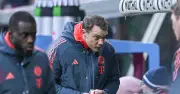 Manuel Neuer bei Bayern-Sieg gegen Bremen verletzt: Erste Diagnose gibt Entwarnung