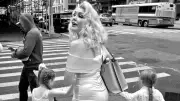 Marilyn-Monroe-Doppelgängerin in New York: Fotograf Mario Schneider zeigt spektakuläre Schau in Halle
