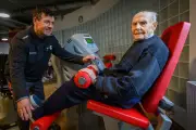 Mit 100 Jahren noch an der Beinpresse: Rudolf Götz inspiriert als Fitness-Vorbild
