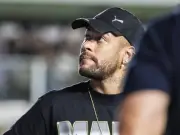 Neymars schmerzhaftes Comeback: Üble Grätsche bei Rückkehr nach Verletzung