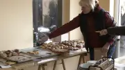 Pfannkuchenmarkt in Krampfer lockt am Valentinstag wieder zahlreiche Besucher an