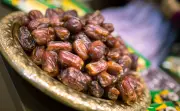 Ramadan-Snacks: Zwei schnelle Rezepte für Dattel-Bällchen zum Fastenbrechen