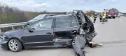Reifenplatzer auf A9 bei Dessau führt zu schwerem Unfall mit Kleintransporter
