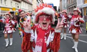 Rosenmontag in Sachsen-Anhalt: Karnevals-Hochburgen Halle und Köthen feiern traditionelle Umzüge