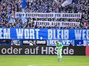 Schalke 04: Heftiger Streit um Plakate gegen Clemens Tönnies entbrannt
