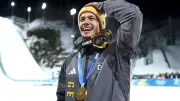 Sensationeller Olympiasieg: Philipp Raimund holt Gold im Skispringen