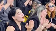 Tanz der Hoffnung: Iraner verwandeln Trauerfeiern in laute Proteste gegen das Regime