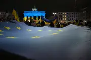 Tausende demonstrieren in Berlin: Solidarität mit der Ukraine am Jahrestag des Kriegsbeginns