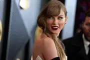 Taylor Swift krönt sich erneut zur globalen Verkaufskönigin der Musikindustrie