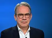 Thüringer Innenminister fordert AfD-Verbote trotz Einstufungsstopp durch Gericht