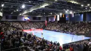 Tragischer Fan-Tod überschattet Handball-Sieg: SG Flensburg gewinnt trotz traurigem Vorfall