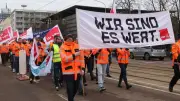 Warnstreik bei Autobahn GmbH: Tarifkonflikt um Laufzeit und Lohnhöhe spitzt sich zu
