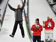Weißflog gratuliert Raimund: Skisprung-Olympiasiegerliste wächst auf fünf Namen an