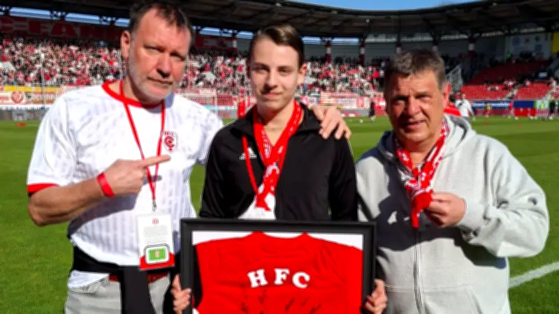 15-jähriger Benno Marek rettet den Halleschen FC mit seinem Taschengeld