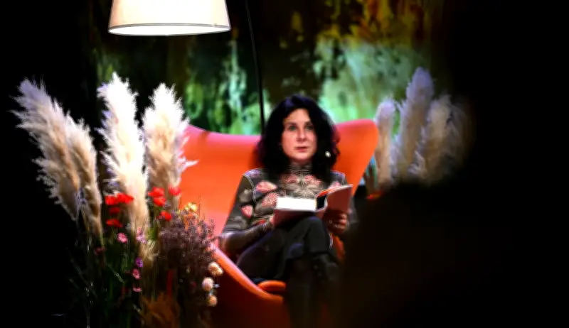 18-Stunden-Lesemarathon auf Leipziger Buchmesse: Juli Zeh eröffnet literarisches Spektakel