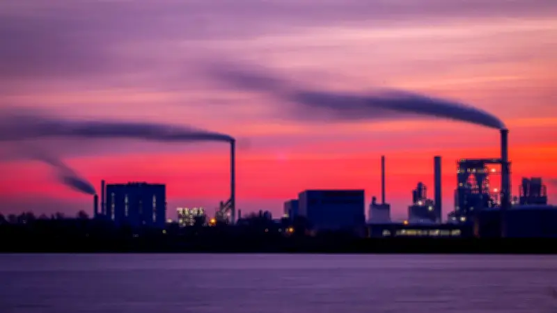 32.000 Stellenabbau und Gewinneinbruch: Die Dax-Konzerne in der Dauerkrise