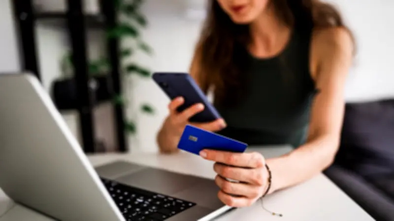 5000 Euro von Fremden erhalten? Vorsicht vor der Rücküberweisungs-Betrugsmasche!