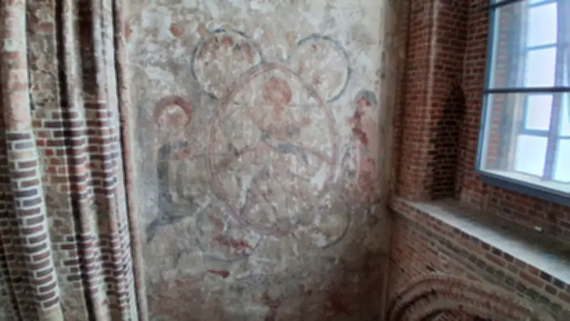 700 Jahre altes Wandbild in Neubrandenburger Konzertkirche nach Jahrhunderten wiederentdeckt