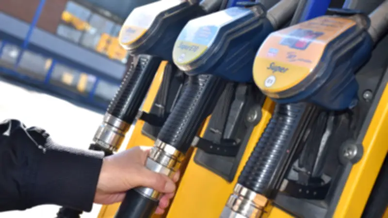 ADAC kritisiert unverhältnismäßige Spritpreise im Burgenlandkreis als Folge des Irankriegs