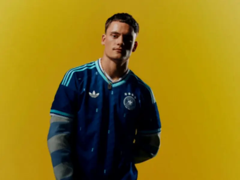 Adidas enthüllt neues Tiefblau-Auswärtstrikot für DFB-WM-Kader 2026