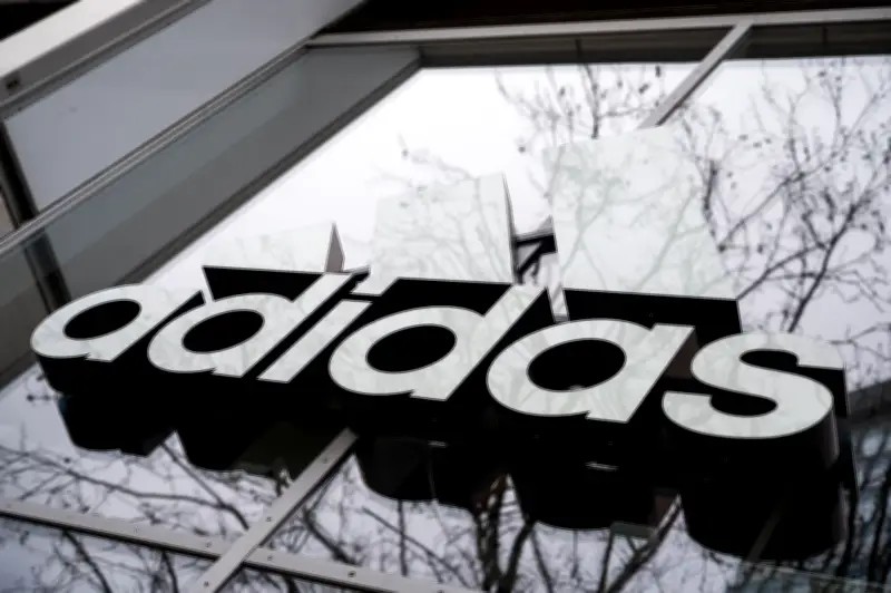 Adidas peilt Umsatzplus von zwei Milliarden Euro an - Wachstumskurs hält an