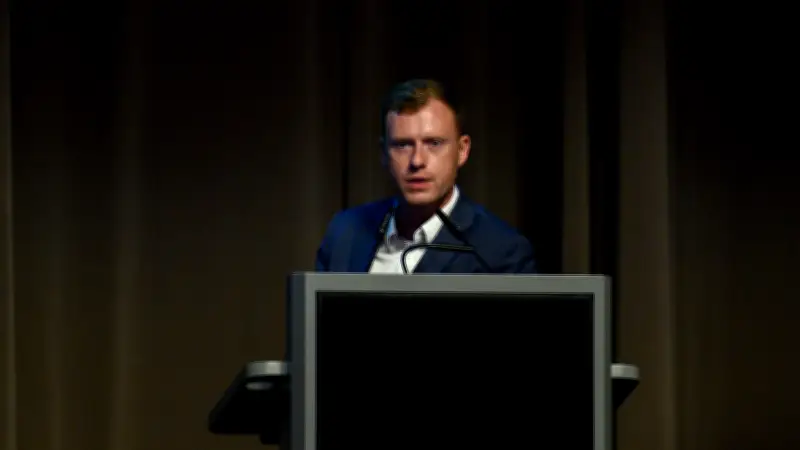 AfD-Bundestagsfraktion schließt Jan Wenzel Schmidt aus - Reaktion des Politikers