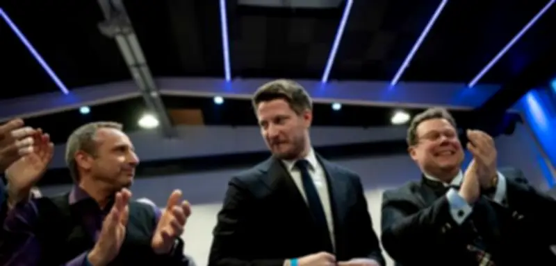 AfD-Parteitag in NRW: Martin Vincentz gewinnt knapp, Machtkampf im Westen bleibt offen