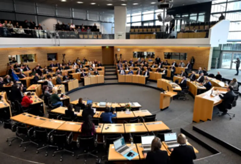 AfD und Linke kritisieren Voigts Regierungserklärung im Thüringer Landtag