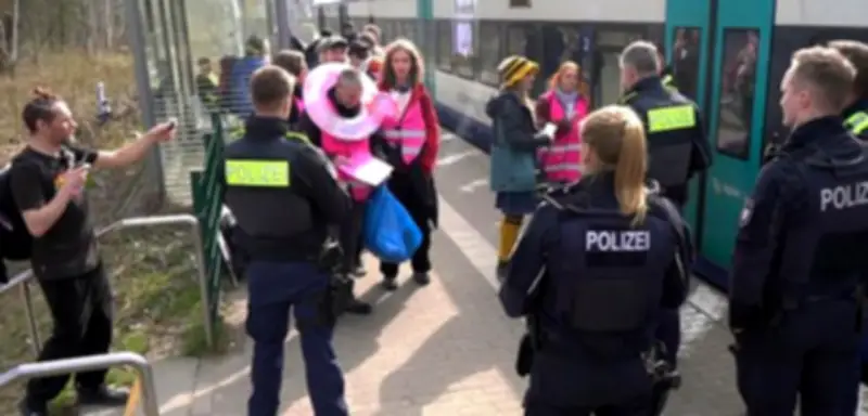 Aktivisten fordern kostenlosen ÖPNV: Null-Euro-Ticket als Lösung für Verkehrswende