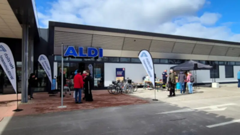 Aldi im Merse-Center Merseburg feiert Wiedereröffnung nach umfassendem Umbau