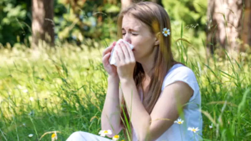 Allergie-Check: Die häufigsten Ursachen für Schnupfen und juckende Augen