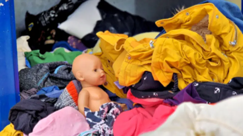 Altkleiderkrise im Saalekreis: EGS startet Pilotprojekt zur Neuorganisation der Sammlung