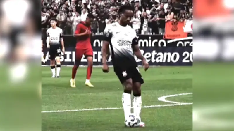 André Carrillos magischer Eckball-Pass wird zum weltweiten Fußball-Phänomen