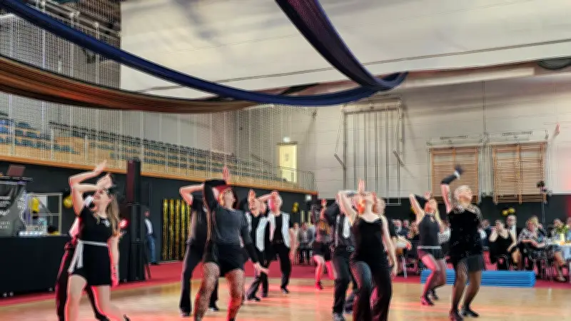 Anklam: Ball der Vereine und Seniorenkaffeenachmittag unter Motto „Black & White“