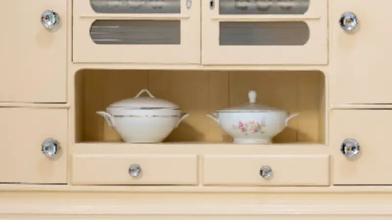 Antiquitäten-Experte aus Quedlinburg: Omas altes Porzellan kann ein Vermögen wert sein