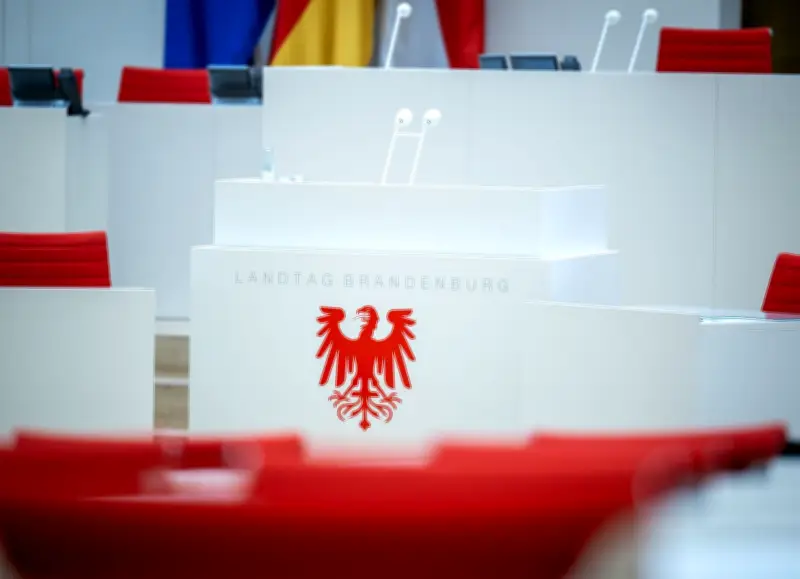 Anton-Adler-Preis: 32 engagierte Schüler im Brandenburger Landtag ausgezeichnet