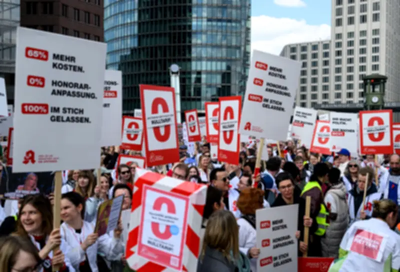 Apotheken-Protesttag: Tausende demonstrieren in Berlin für bessere Honorare