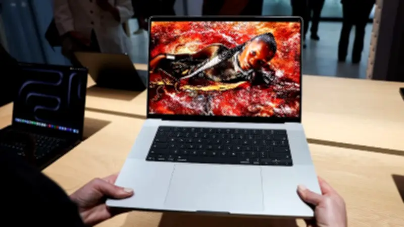 Apple plant MacBook Ultra: Neues Super-MacBook mit OLED und Touchscreen